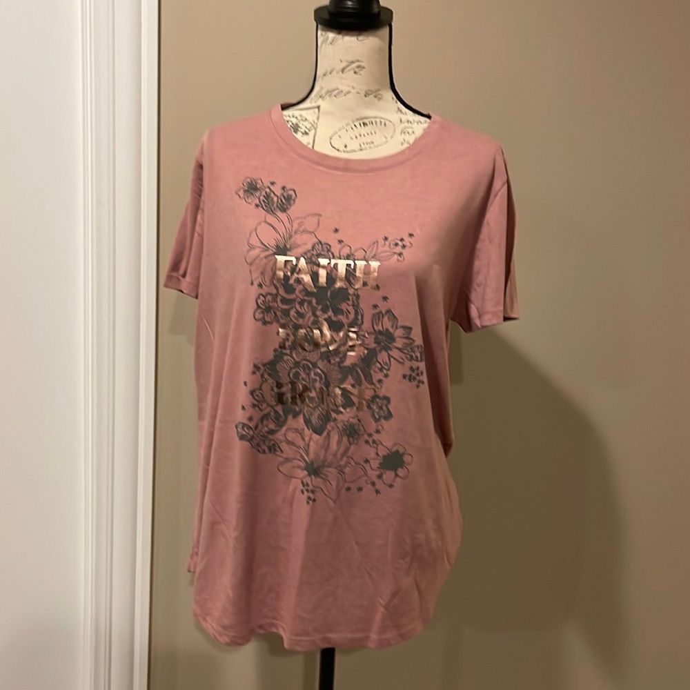 🌸🎗️NWOT women’s Maurices Breast cancer awareness T-shirt​